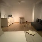 Arias Hotel